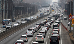 전기차의 버스전용차로 진입 허용해달라… 車업계 경찰청에 건의