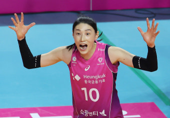 준우승의 굴레에 갇힌 흥국생명과 김연경, 무게 실리는 현역 연장해도 이대론 전성기를 또 낭비하게 된다