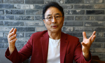‘서편제’ 김명곤 전 장관, 첫 재판서 강제추행 혐의 인정