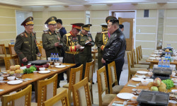 “김정은 동지께서 차려준 저녁”…연이은 ‘밥상’ 공개 왜?