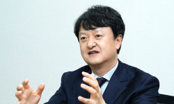 다양한 기기로 ‘책 감상’… 국내 대표 도서 플랫폼으로 우뚝