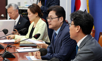 “전 국민 25만원 포퓰리즘” vs “채 상병 특검 수용이 변화 시작”