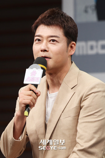 [포토] '송스틸러' MC 전현무