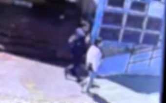 손님 음료에 수면제 슬쩍…지갑 훔쳐 금목걸이 산 다방 종업원
