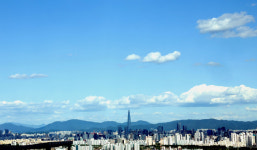[포토] 청명한 파란 하늘 보인 서울 도심