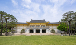 79년 만의 ‘백제의 미소’… ‘한국의 메디치’ 삼성家의 예술 사랑 [이동수는 이동중]