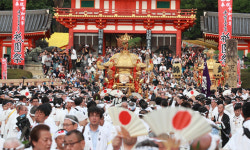 日축제 관람 좌석이 350만원?… 일본 3대 축제 ‘기온 마츠리’ 운영방식 논란