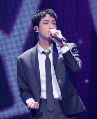 방탄소년단 진, 파리올림픽서 성화봉송 든다…전역 후 종횡무진 행보
