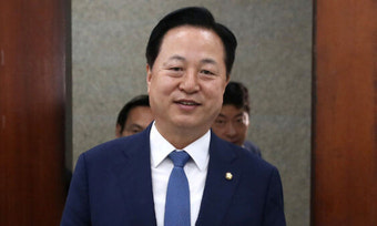 김두관, 당 대표 출마 결심… 당내 중진들 ‘만류’ 잇따라