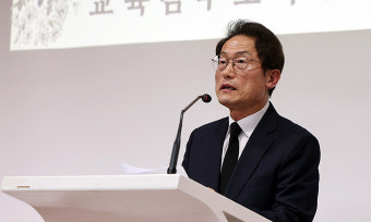 ‘서이초 1주기 추모식’ 참석한 조희연 