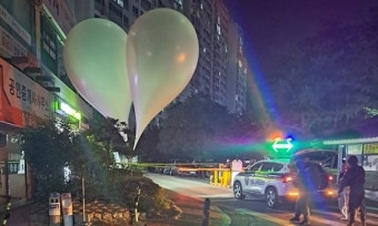 합참 “北, 오물풍선 200여개 부양…경기 북부 40여개 낙하”