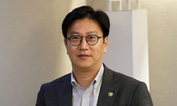 기재차관 “시니어 레지던스 활성화 방안 마련 중…규제혁신 등 지속 추진”