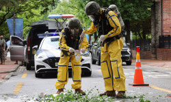 정체불명의 가루 들어있었다면 韓 패닉…대통령실까지 날아온 北 오물풍선
