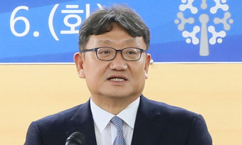 권기섭 경사노위 위원장 취임… “노동약자 목소리 반영 앞장”