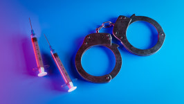 경찰서에 떨군 마약류 주사기…마약반 형사 눈에 딱 걸렸다