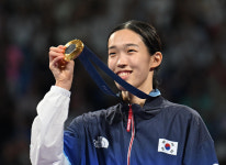 “할머니, 나 드디어 금메달 땄어! 나 태권도 시켜줘서 너무 고마워” [파리 2024]