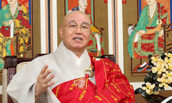 “뻣뻣한 보리보다 고개 숙인 쌀 될 것”