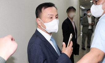 ‘백현동 수사 무마’ 임정혁 변호사…1심서 징역형 집유