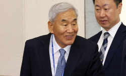 ‘남민전 사건 옥살이’ 이재오, 재심서 44년 만에 ‘무죄’