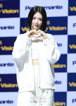 [포토] 트리플에스 VV 공유빈 깜찍하게