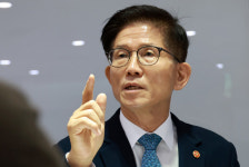 김문수, 재산 10억4000만원 신고…이세웅 평안북도지사 1224억