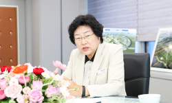 이천, 닥터헬기 띄우고 주치의 도입… 주민 건강 ‘이상무’ [지방기획]
