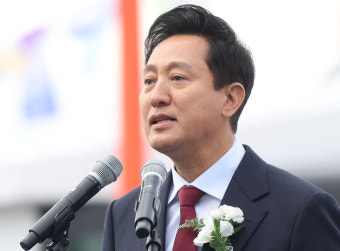 한강버스 운항을 준비하며, 오세훈 서울시장이 호주 방문 중 수상교통 시스템 현지 체크
