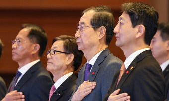 “국정 공백 없어야”… 계엄 사태 ‘수습’에 방점 찍은 한덕수 총리 [비상계엄 후폭풍]