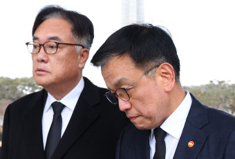 尹이 가장 아낀 관료 최상목의 선택은 ‘헌재 8인’…용산 고위 참모 전원 사의