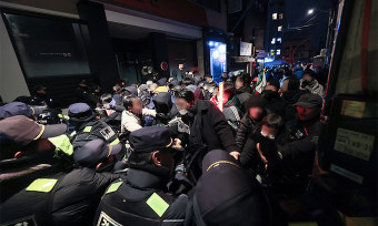 서부지법 난동사태 가담자들 재판 시작, 변론과 논란 속 진행 중