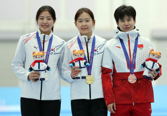 [속보] 김민선, 스피드스케이팅 500m 금메달…이나현 은메달