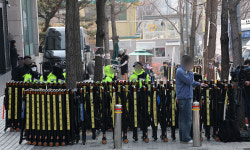 尹 탄핵심판 선고 당일 경찰 1만여명 투입할 듯…헌재 인근 주유소 폐쇄도