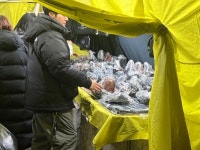 모조품으로 상표 등록까지… 짝퉁 성지된 동대문 새빛시장 [밀착취재]