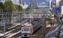 용산 서빙고역 철도 건널목서 KTX-승용차 충돌…10∼26분가량 지연