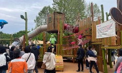 놀이기구 대부분 계단·턱 여전… 장애아동엔 ‘그림의 떡’ [심층기획-놀이터 불평등]