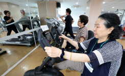 성북구 석관실버복지센터 ‘노인 맞춤형 헬스장’ 인기 [한강로 사진관]