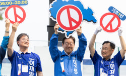[속보] 이재명, 영남권 표심 공략 “해양수도 부산에 ‘동남투자은행’ 설립하겠다”