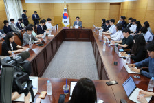 ‘반미 인사 비판’에 김민석 “美서 국제정치·행정학 공부. 변호사 자격도 땄다”