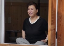 “진짜 오은영 맞아?”...바뀐 헤어스타일 ‘눈길’ → 민낯까지 최초 공개