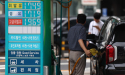 중동사태로 국제유가 불안… 유류세 인하 두 달 추가 연장
