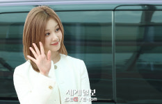 베이비미소천사응앙점 | [포토] 베이비몬스터 파리타 '미소 천사'