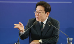 李대통령 지지율 62.1%… 4주 연속 상승 ‘파죽지세’ [리얼미터]