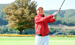 북한강 낀 ‘갓성비’ 파크골프장… “맘껏 치려고 화천에 이사왔죠”  [지방기획]