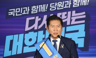 정청래 “통쾌한 당대표…협치보다 내란척결” vs 박찬대 “李정부 선봉장”