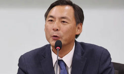 ‘부정선거 음모론’ 주장하고 美돌아간 모스 탄