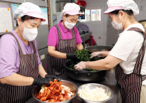 서울 노원구, 경로당에 ‘반찬 배달 서비스’ 운영…어르신이 직접 만든다 [지금 우리 동네는]