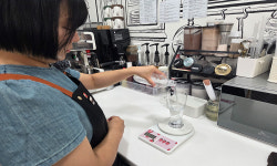 씻을 물 없어 공중화장실 폐쇄… 설거지 못 해 일회용품 써 [밀착취재]