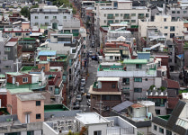 7년째 서울서 집은 안 늘고, 세대만 늘어… 전월세 불안 불가피
