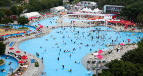 [포토] 한강시민공원 수영장 운영 마지막 날