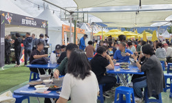 맛집 여기 다 모였다…춘천 막국수·닭갈비 축제 ‘북적’ [밀착 취재]